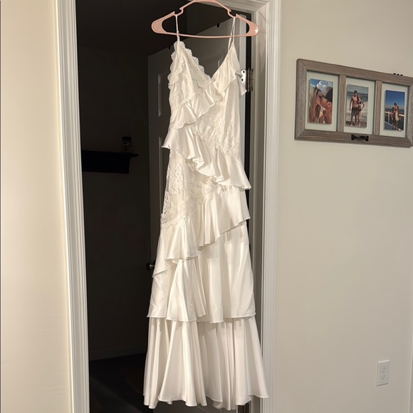 Anthropologie Dresses & Skirts - BHLDN anthropologie Sleeveless V-Neck Ruffle Lace Maxi Dress